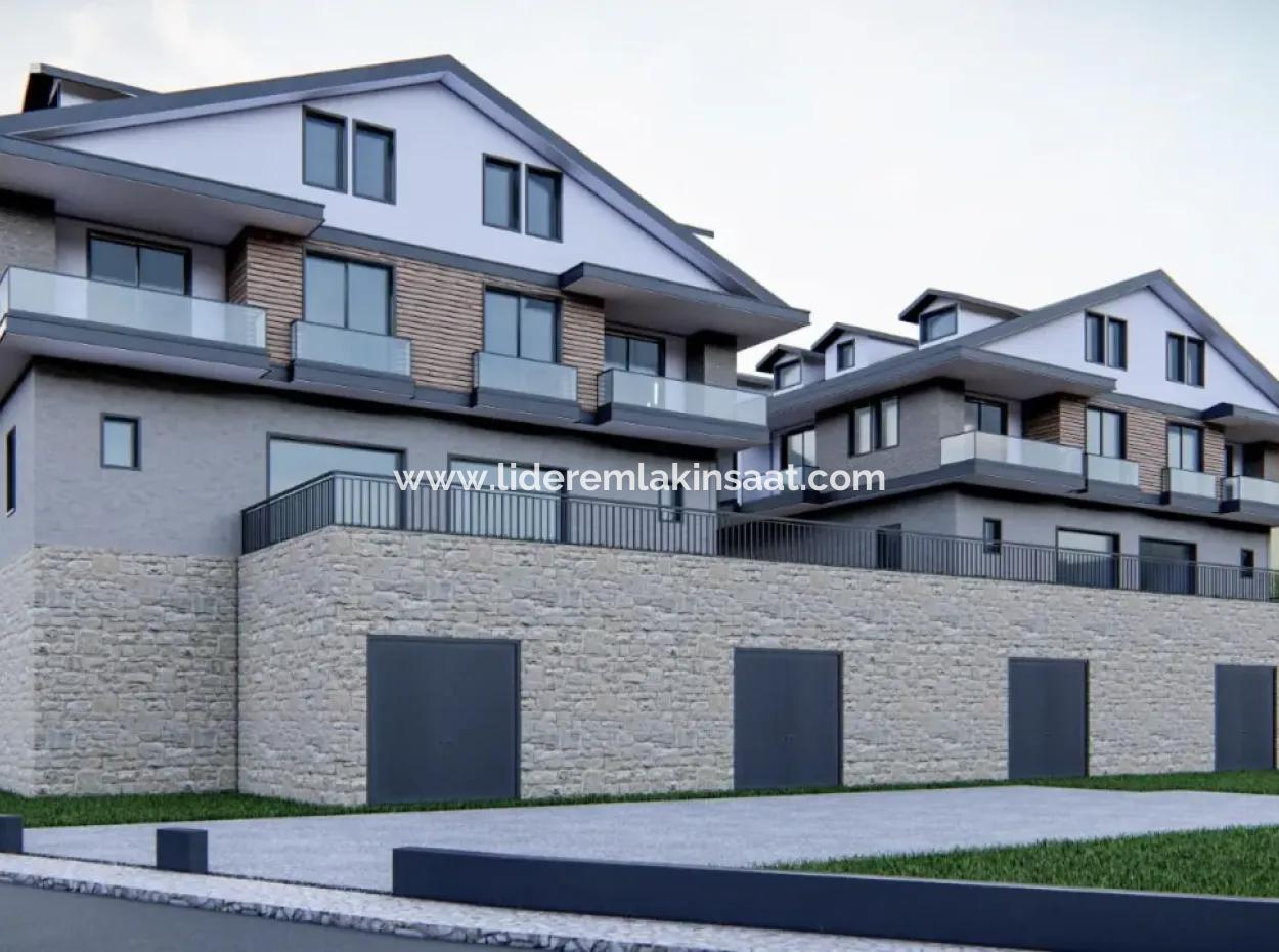 Luxury Apartments With Lake View From The Leading Building