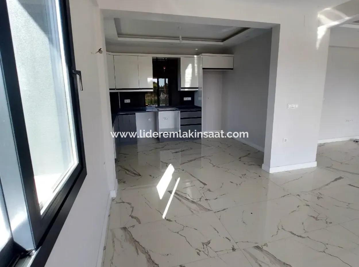 Detached House On A 3000 M² Plot In Köyceğiz Yangi Neighborhood