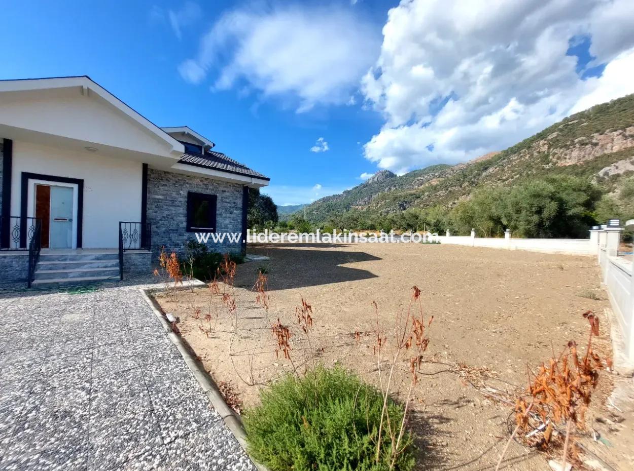 Detached House On A 3000 M² Plot In Köyceğiz Yangi Neighborhood