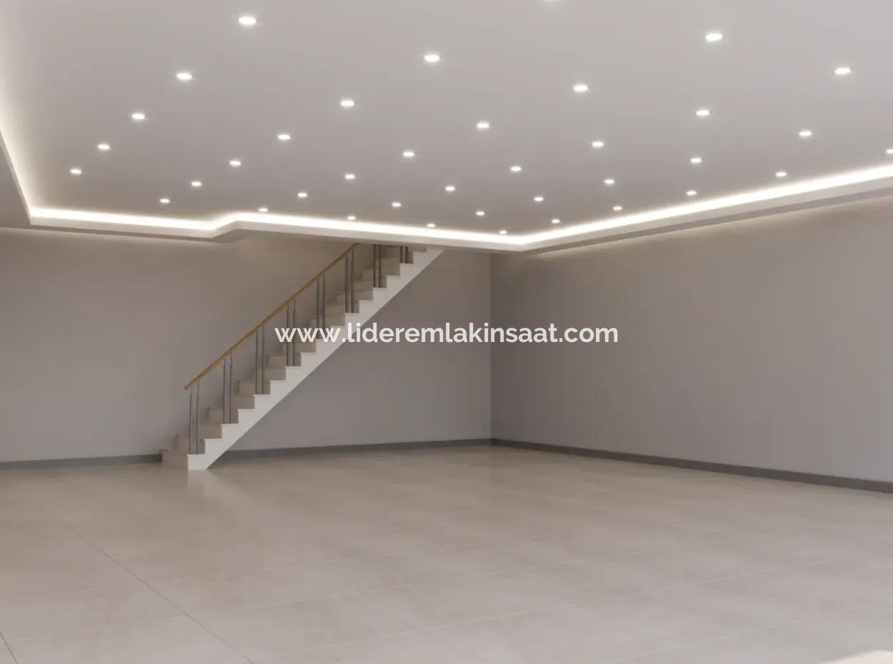 Jewelers' Bazaar In The Center Opportunity Workplace For Sale From The Project With A Large Showcase