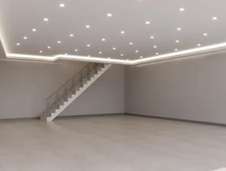 Jewelers' Bazaar In The Center Opportunity Workplace For Sale From The Project With A Large Showcase