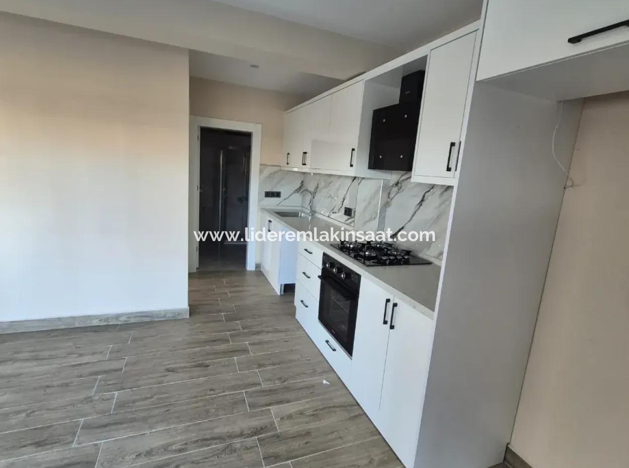 Gelişim Mahallesinde Satılık 1+1 Daire