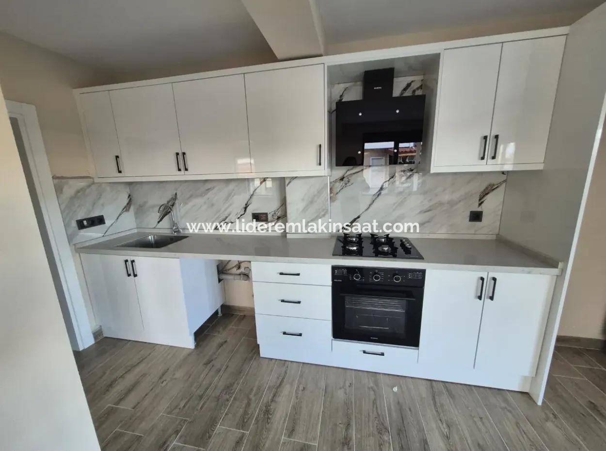 Gelişim Mahallesinde Satılık 1+1 Daire