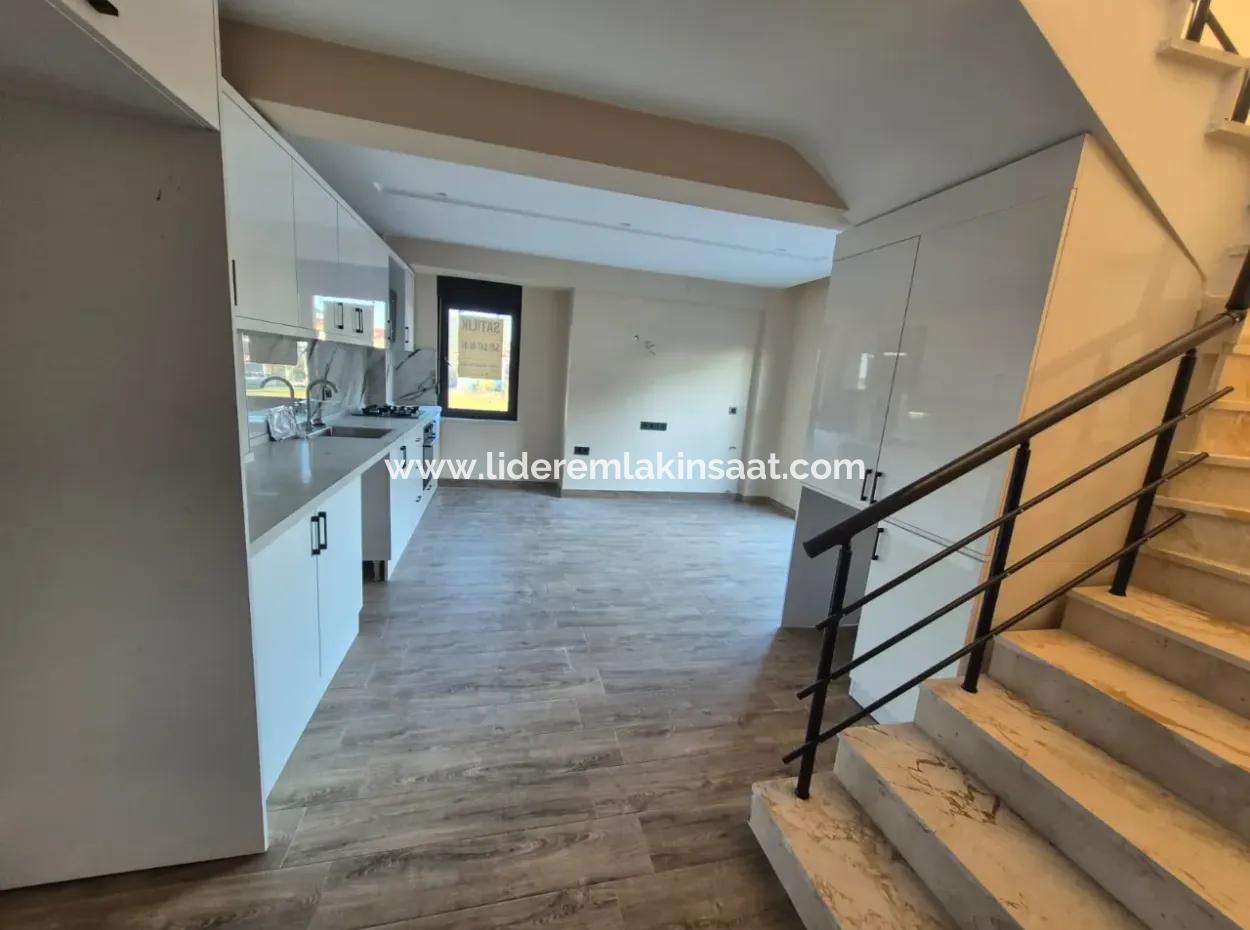 Gelişim Mahallesinde Satılık 2+1 Dublex Daire