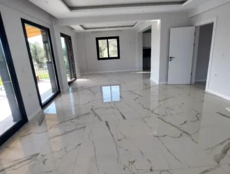 Köyceğiz Yangı Mahallesinde 3000 M² Arsa İçinde Müstakil Ev