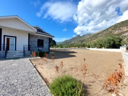Köyceğiz Yangı Mahallesinde 3000 M² Arsa İçinde Müstakil Ev