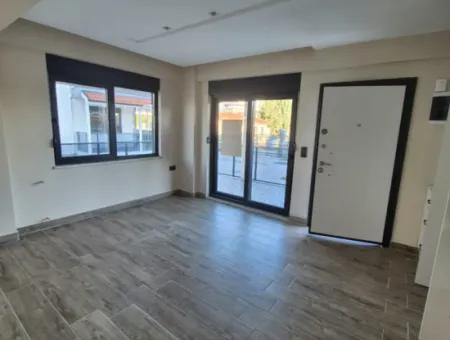 Gelişim Mahallesinde Satılık 1+1 Daire