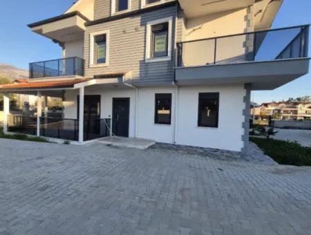 Gelişim Mahallesinde Müstakil Girişli Satılık 2+1 Daire