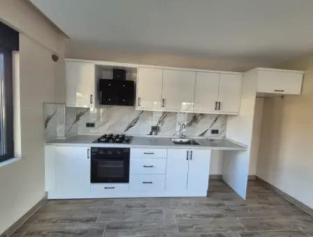 Gelişim Mahallesinde Müstakil Girişli Satılık 2+1 Daire