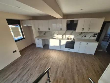 Gelişim Mahallesinde Satılık 2+1 Dublex Daire